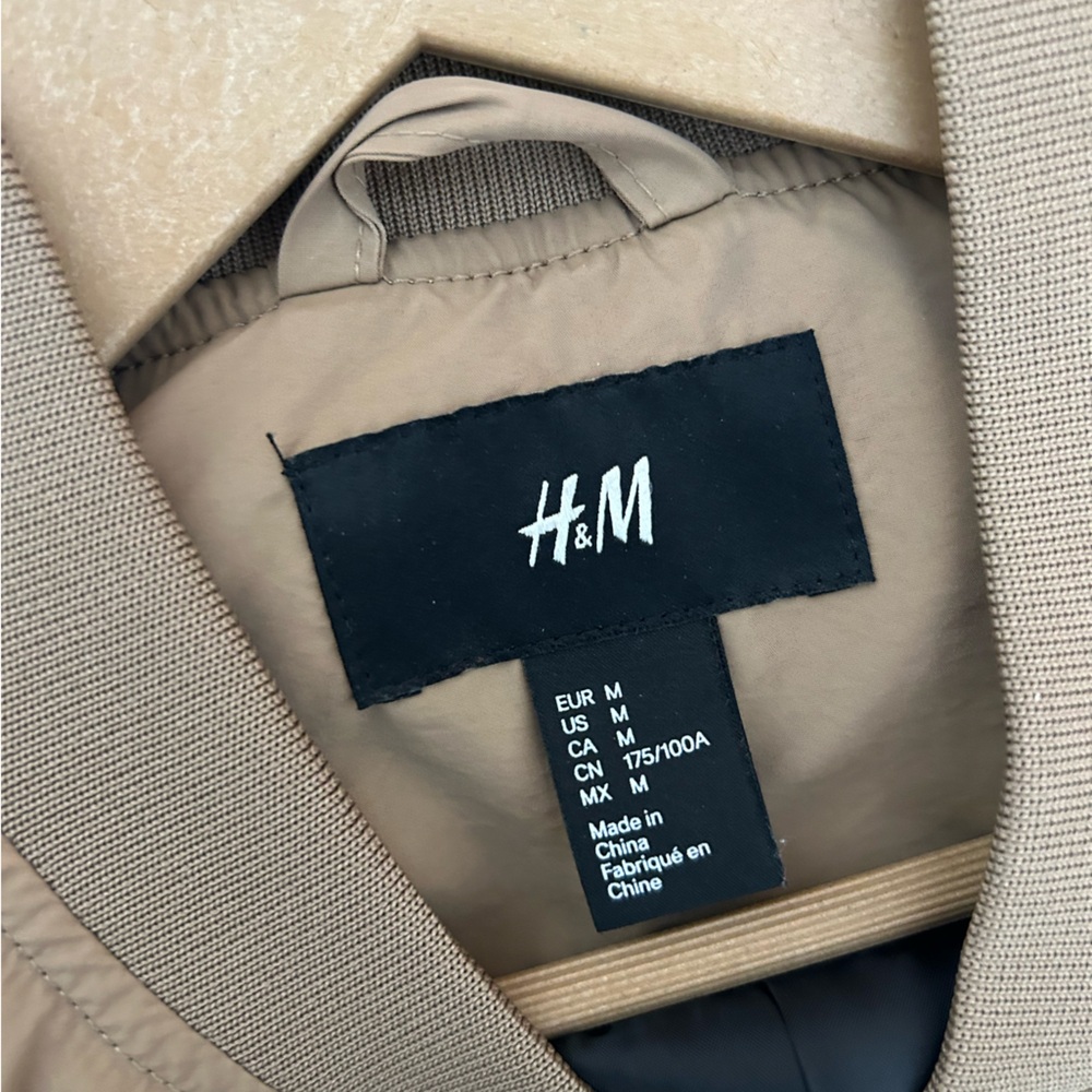 Bomber jacket - Picture 2 of 3